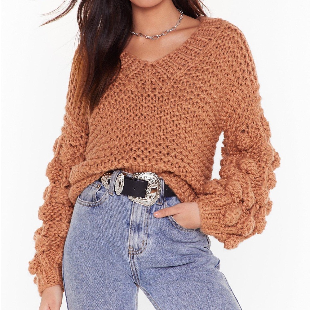 Cropped Pom Pom knit sweater